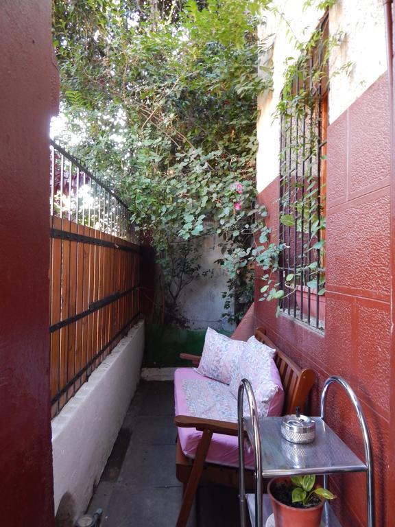 Alojamiento Alberto Magno Bed and Breakfast Santiago Buitenkant foto