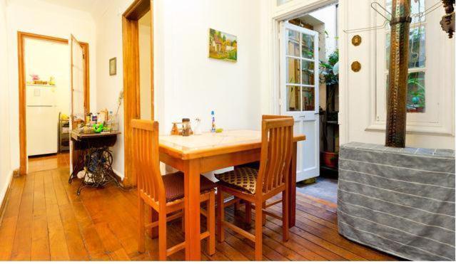 Alojamiento Alberto Magno Bed and Breakfast Santiago Buitenkant foto