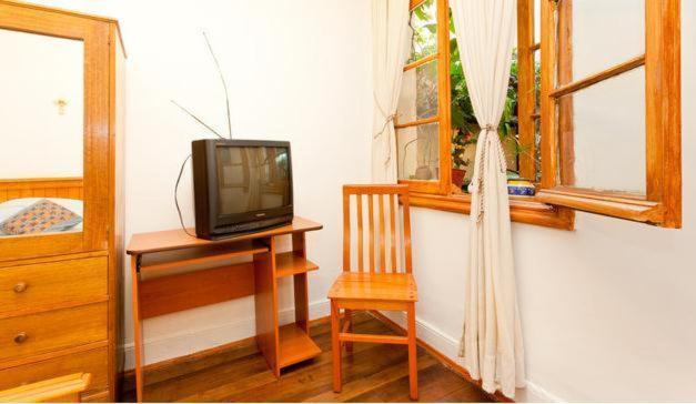 Alojamiento Alberto Magno Bed and Breakfast Santiago Buitenkant foto