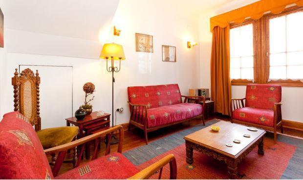 Alojamiento Alberto Magno Bed and Breakfast Santiago Buitenkant foto