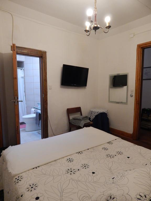 Alojamiento Alberto Magno Bed and Breakfast Santiago Buitenkant foto